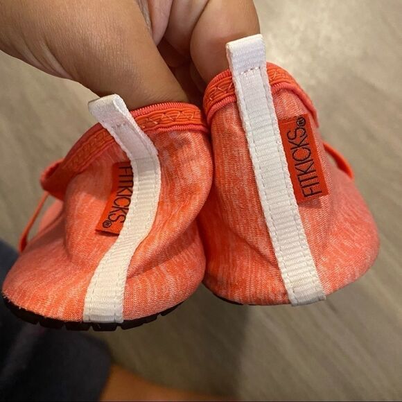 NWOT Fitkicks small peach slip ons - Picture 4 of 7